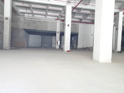 广东广州番禺区钟村814方展厅仓库全明亮大货车可直接入室
