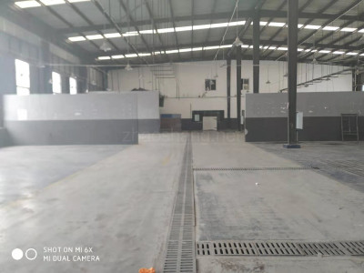 都江堰市晨民汽车总部港800平仓库出租 星级物业