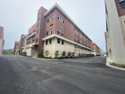 十堰市郧阳区 7700到17000平厂房 对外出租 现成厂房拎包进驻 政府所属物业无忧 产业聚集配套便利