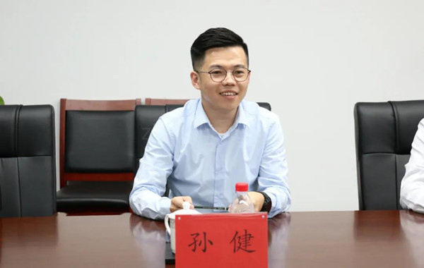 天津商业大学招商引资实验班全体学生到访谷川联行 